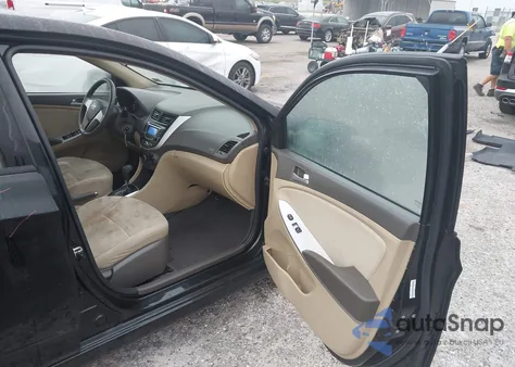 2013 Hyundai Accent Gls z USA, uszkodzony, nr VIN KMHCT4AE7DU584848